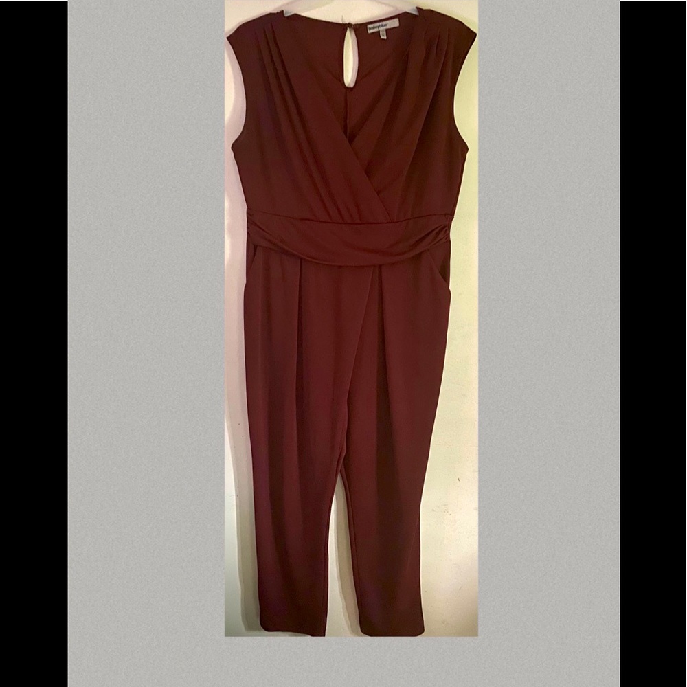 Very Fashionable BAILEY BLUE Burgundy Pants Jumpsuit with Pockets.